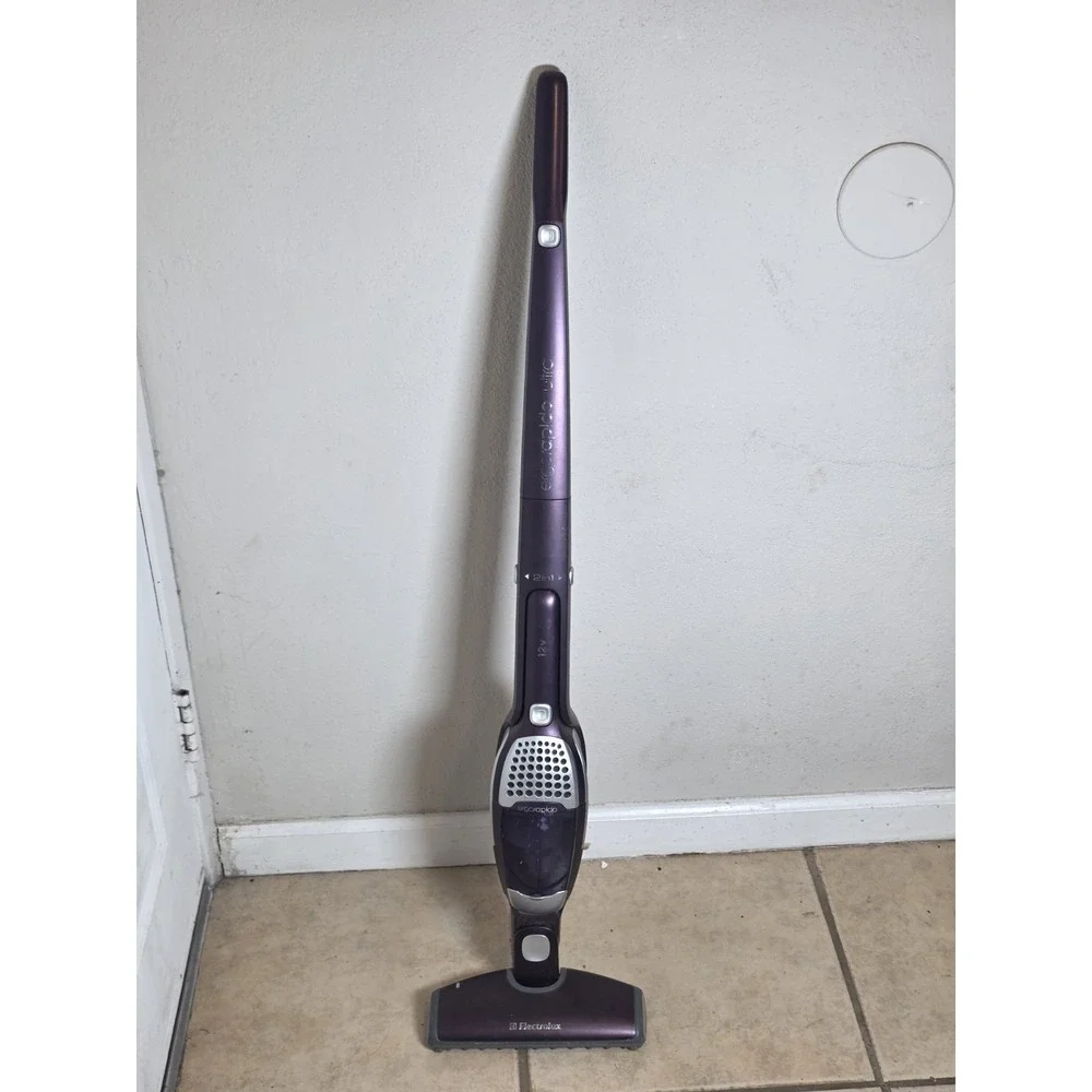 Electrolux Ergorapido Ultra Cordless 2-in-1 Vacuum Cleaner Purple w/Charger